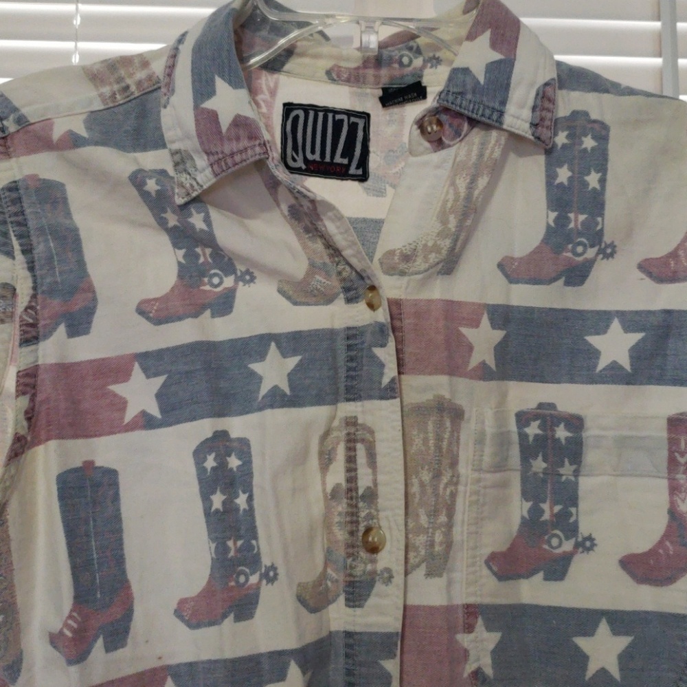 3/$15 Boot print sleeveless shirt